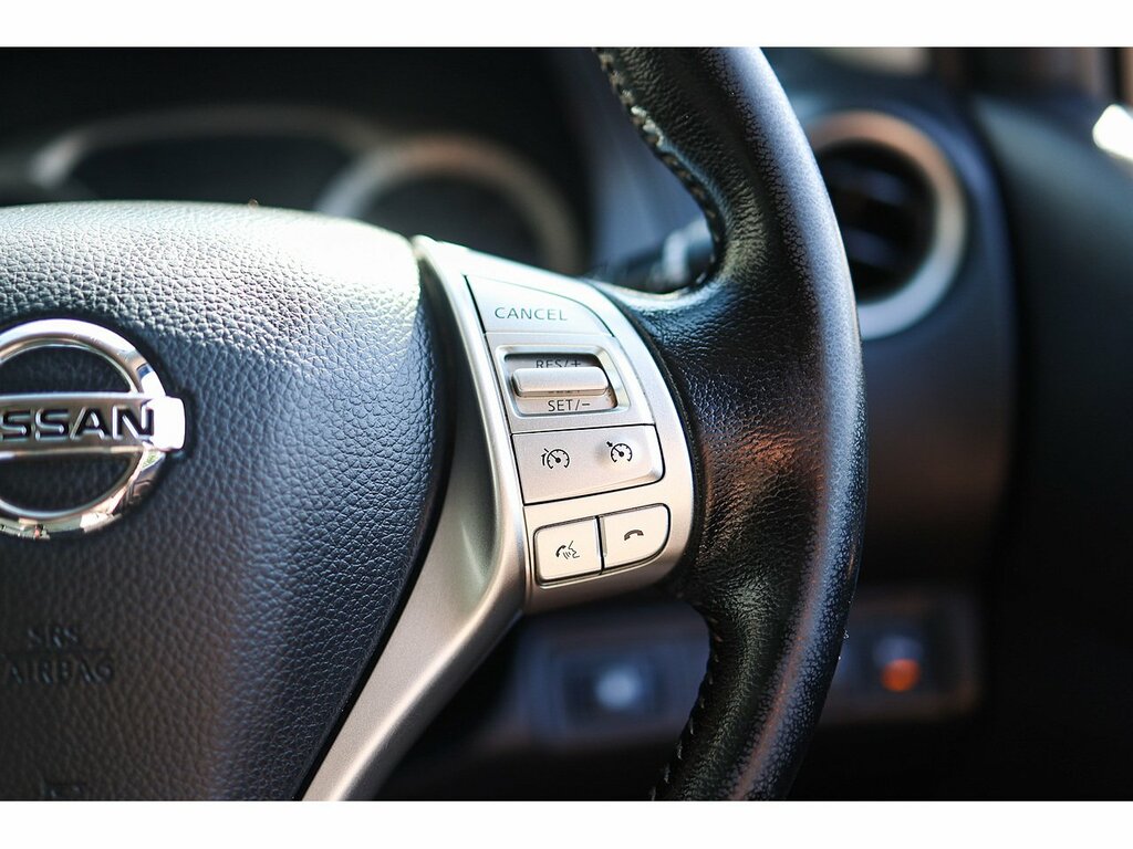 Nissan Navara Navara Tekna Dci Black #30