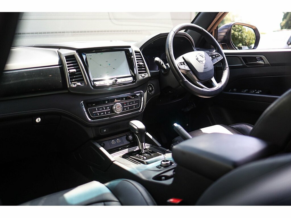SsangYong Musso Pickup Black #32