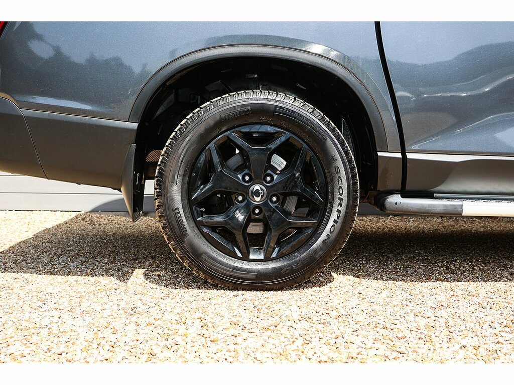 SsangYong Musso Pickup Black #42