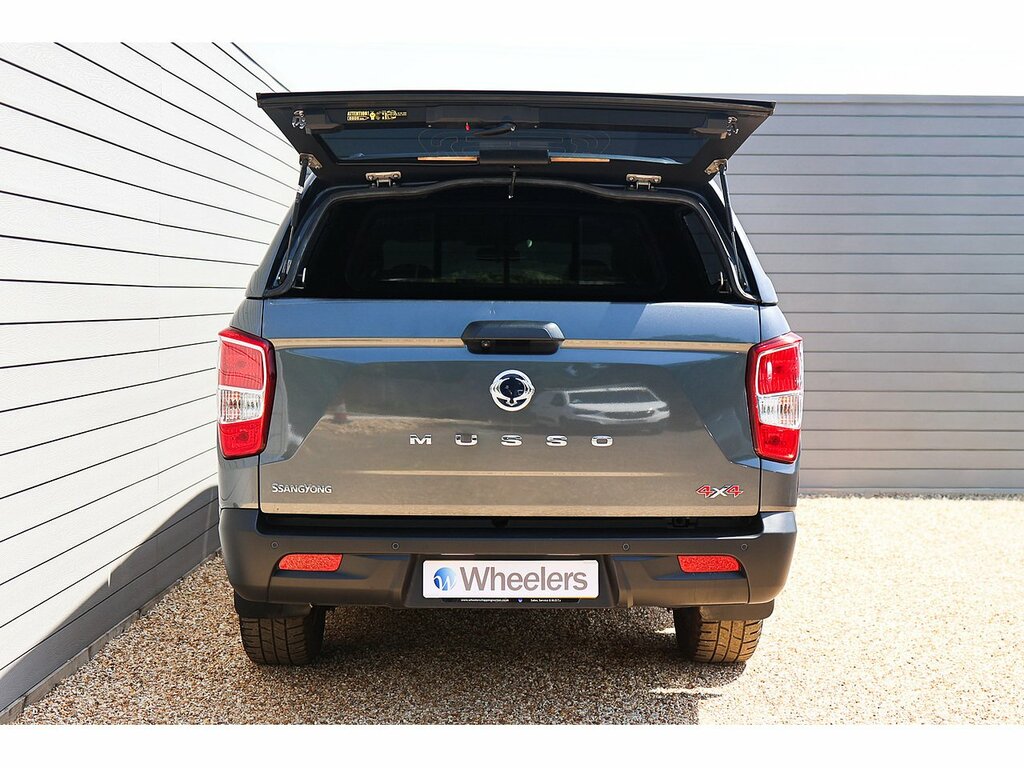 SsangYong Musso Pickup Black #8
