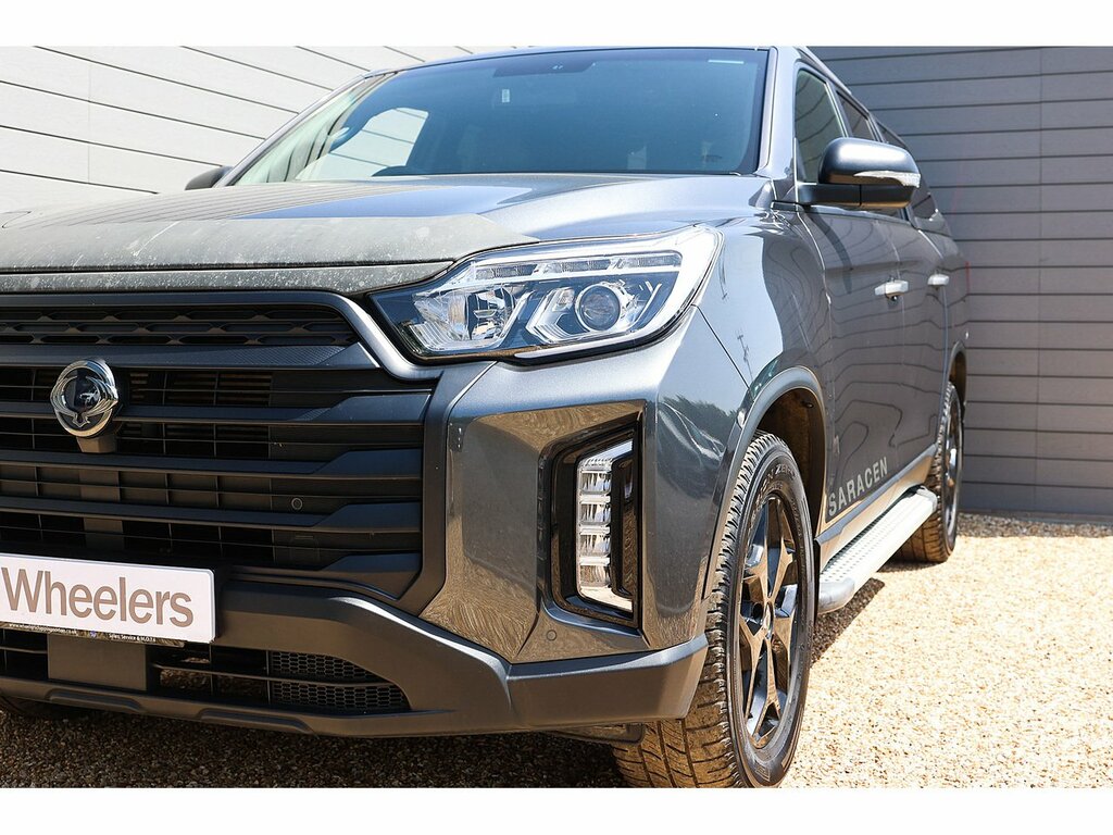 SsangYong Musso Pickup Black #36