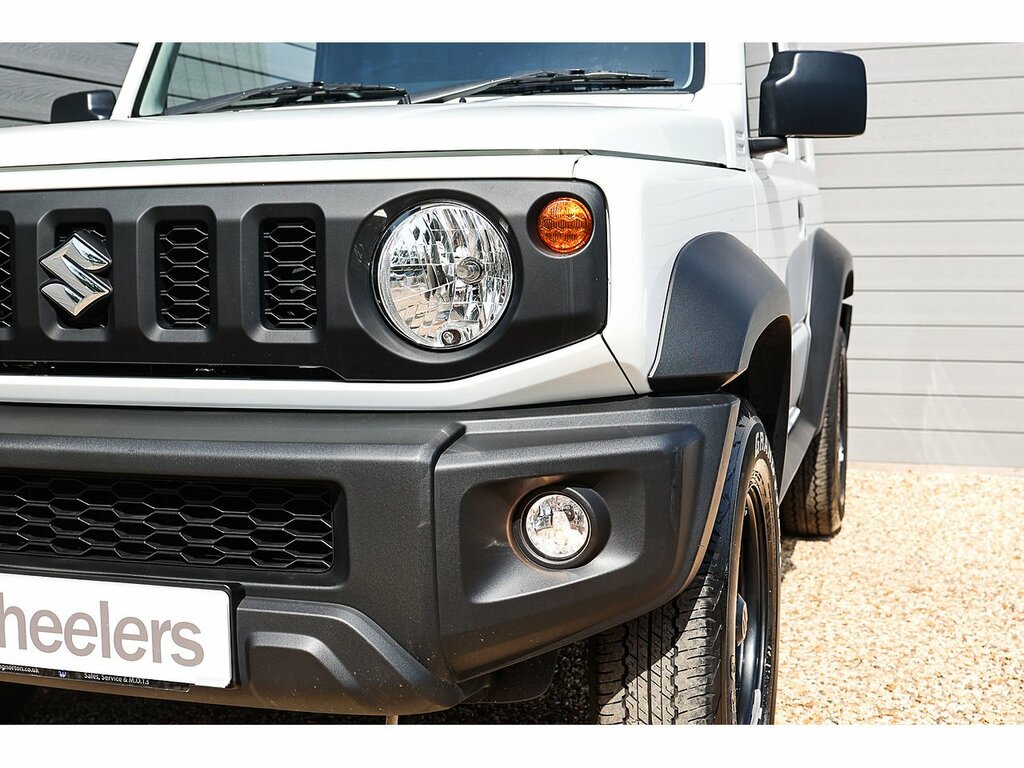 Suzuki Jimny Allgrip White #29