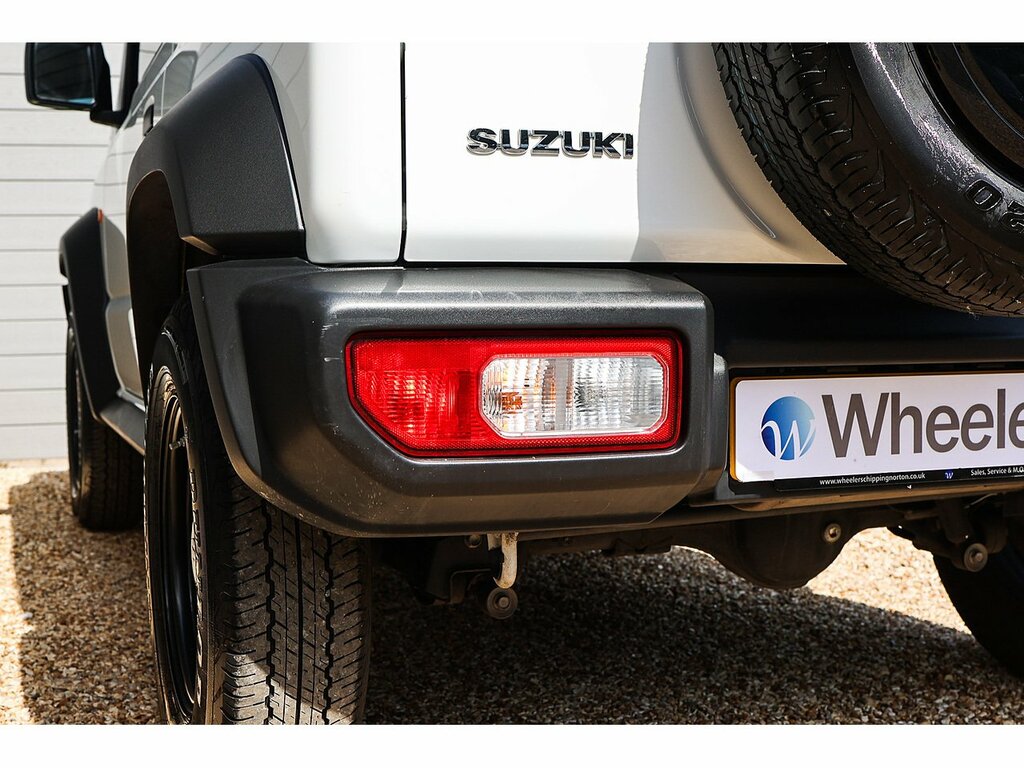 Suzuki Jimny Allgrip White #30
