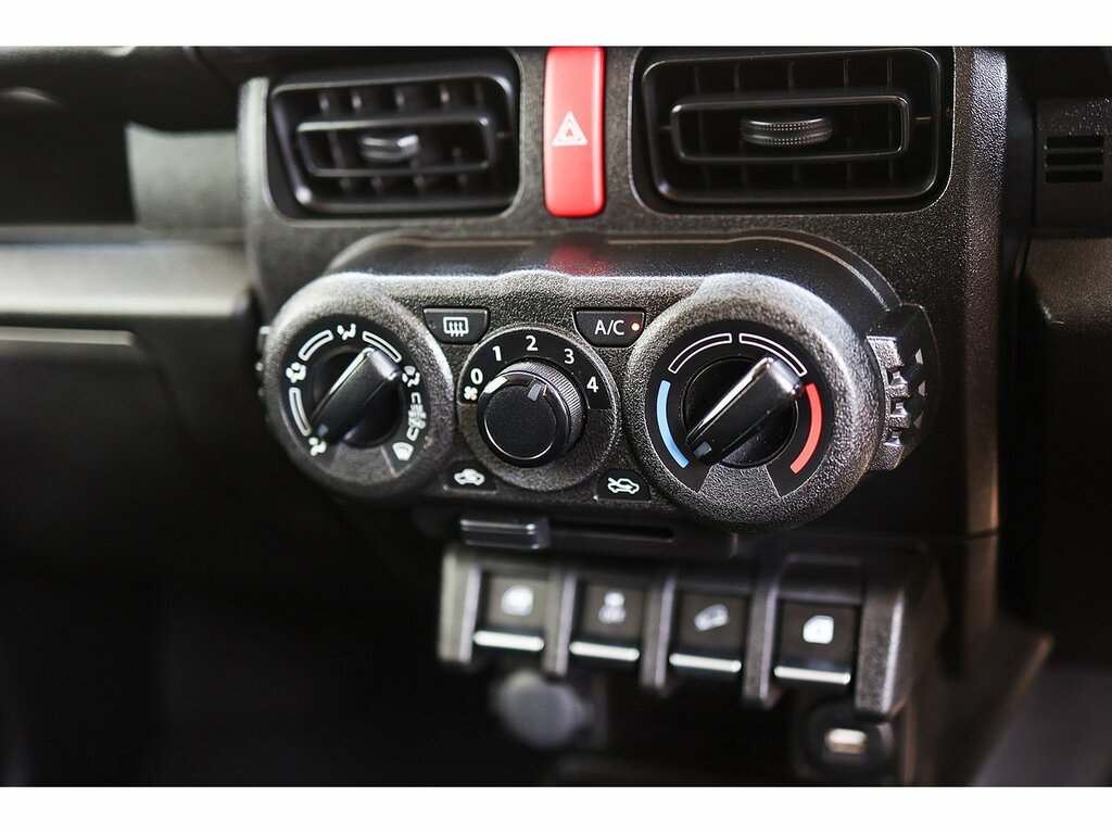 Suzuki Jimny Allgrip White #17