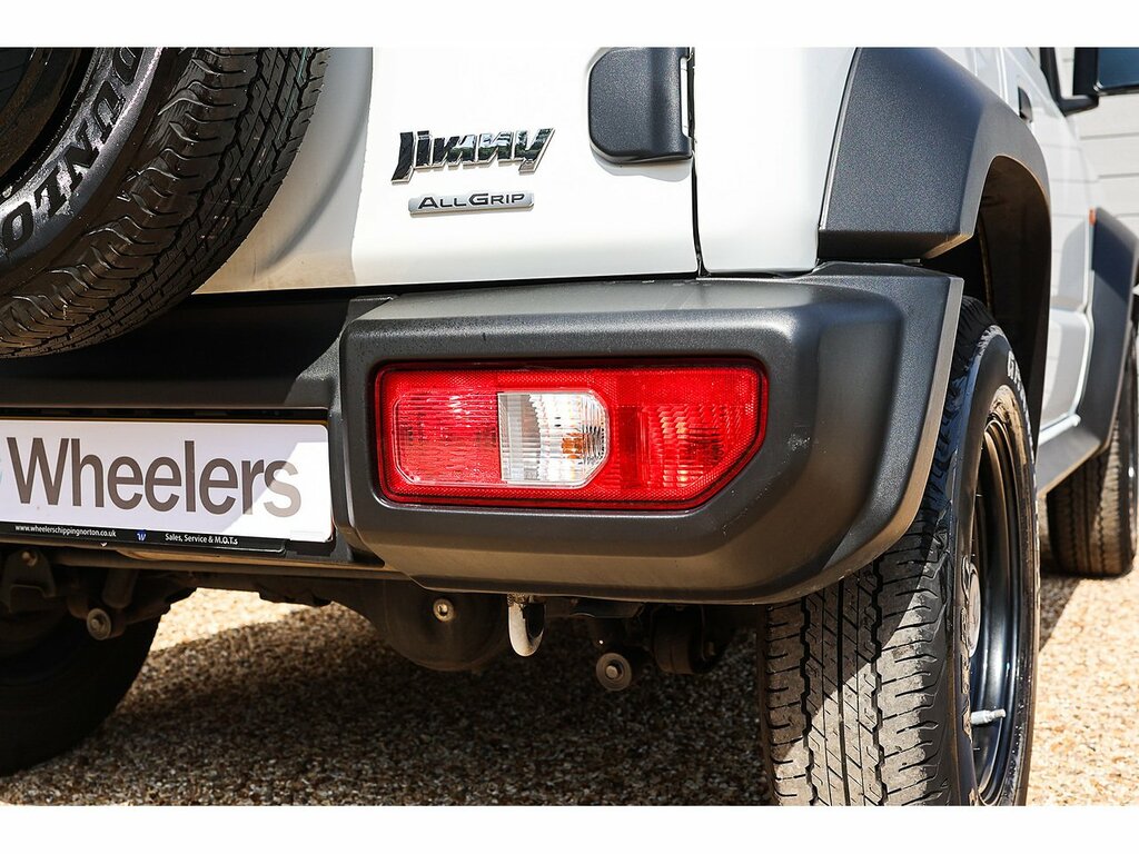 Suzuki Jimny Allgrip White #31