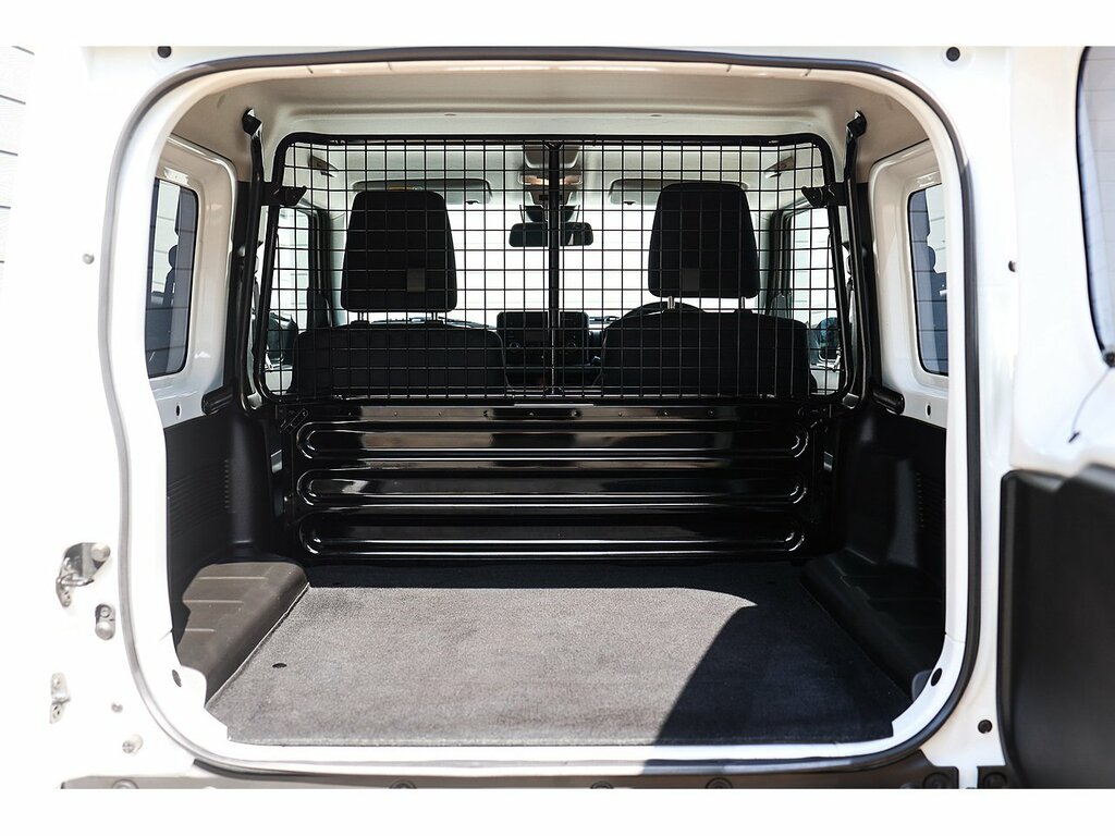 Suzuki Jimny Allgrip White #9