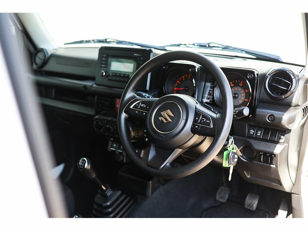 Suzuki Jimny Allgrip White #12