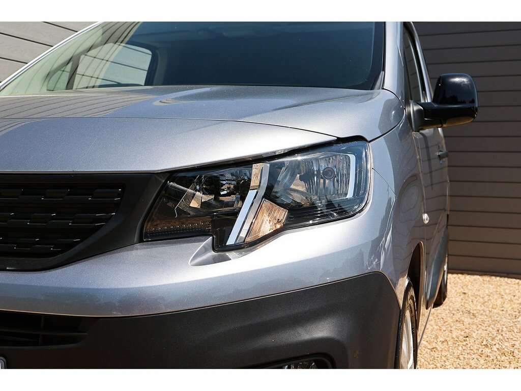 Peugeot E-Partner 800 50Kwh Professional Premium Standard Panel Van Grey #27