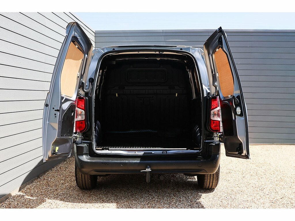 Peugeot E-Partner 800 50Kwh Professional Premium Standard Panel Van Grey #10