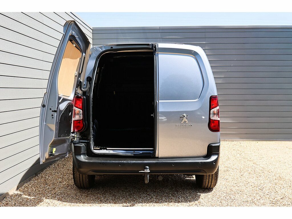 Peugeot E-Partner 800 50Kwh Professional Premium Standard Panel Van Grey #9