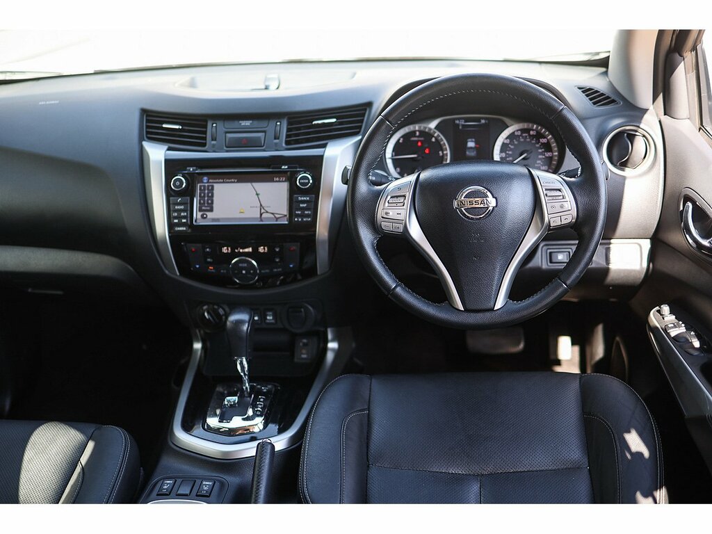 Nissan Navara Dci Tekna White #2