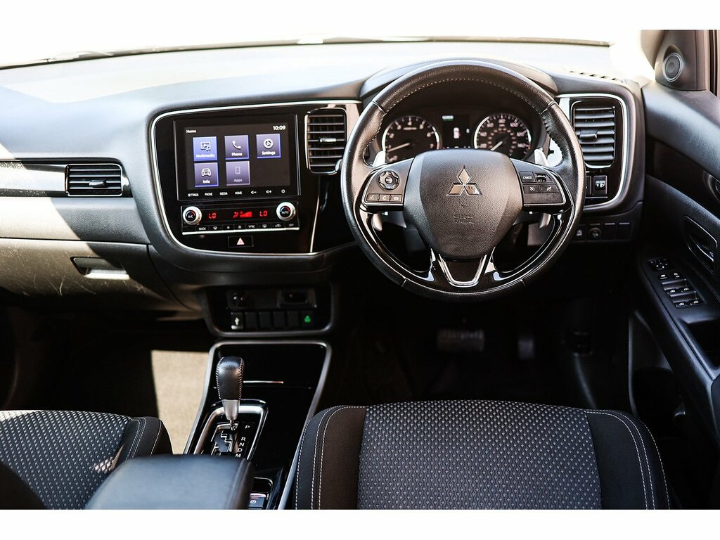 Mitsubishi Outlander Mivec Design Black #2