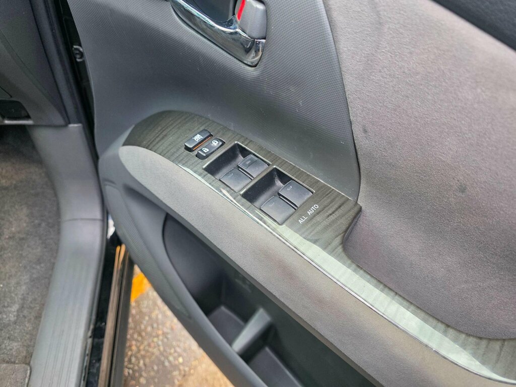 Toyota Estima 2.4 E 7 Silver #19
