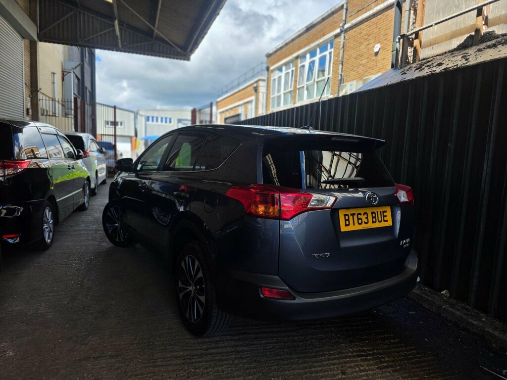 Toyota Rav 4 D-4d Invincible U2047 Red #7