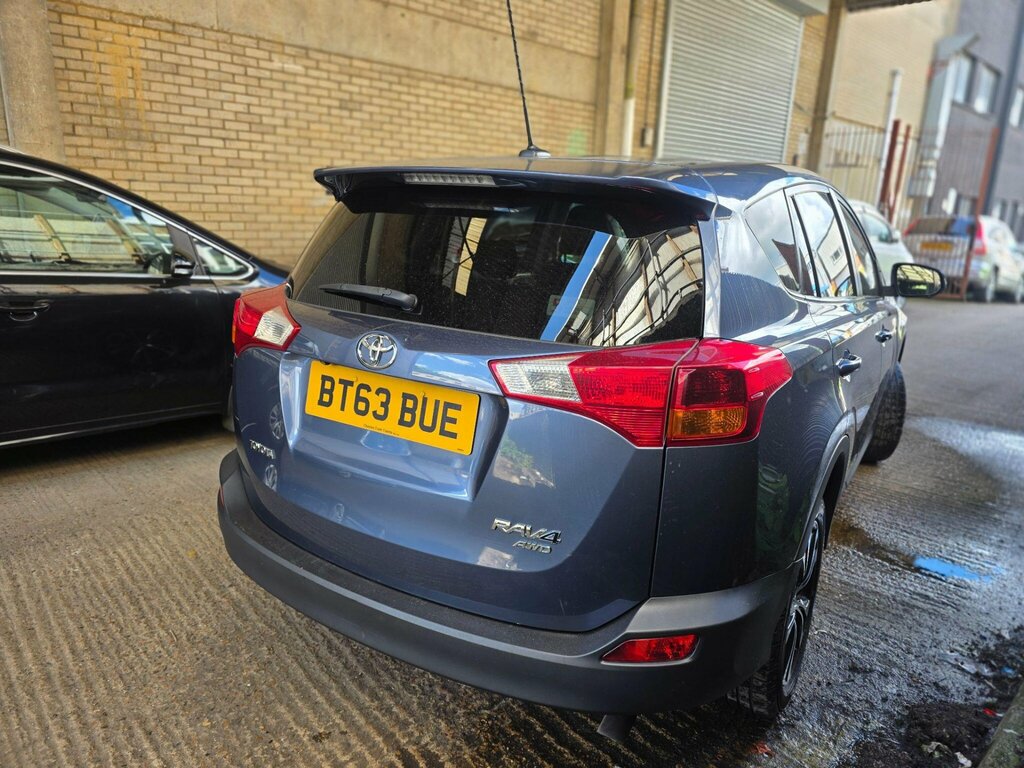 Toyota Rav 4 D-4d Invincible U2047 Red #4