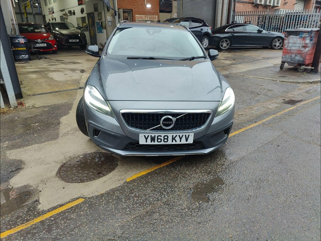 Volvo V40 Cross Country 1.5 T3 Gpf Pro Euro 6 Ss YW68KYV Grey #4