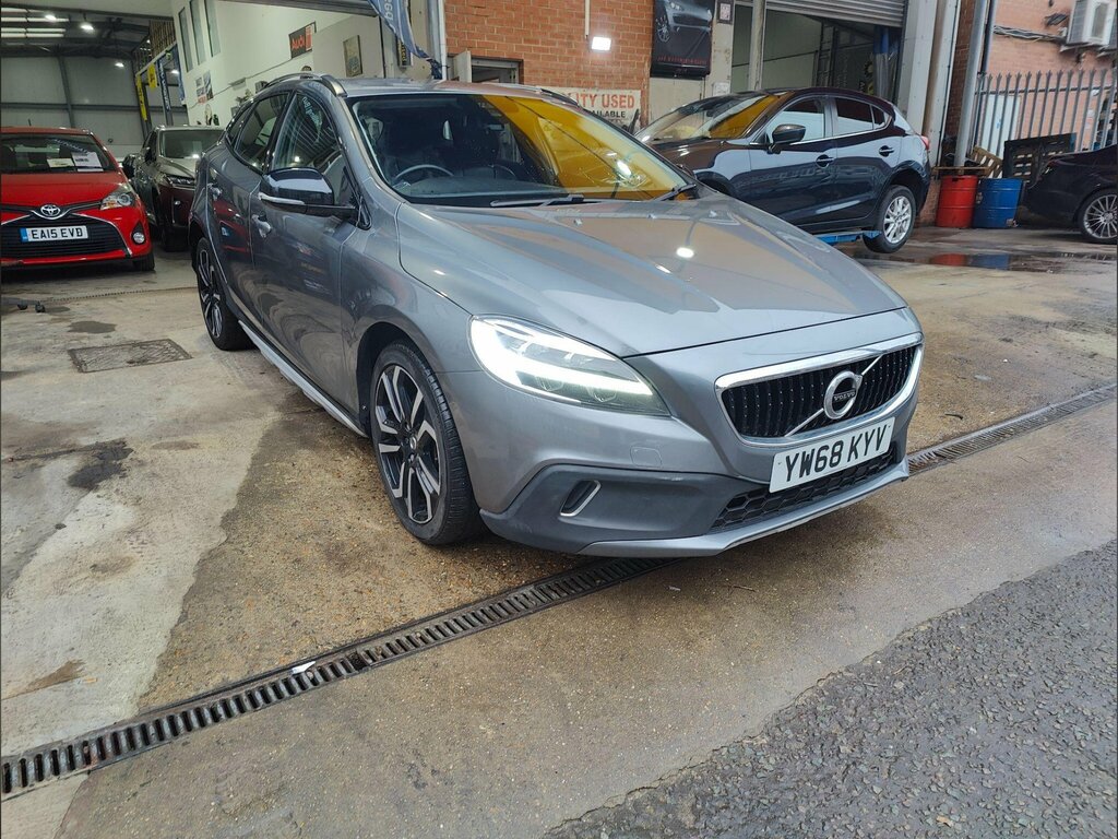 Volvo V40 Cross Country 1.5 T3 Gpf Pro Euro 6 Ss YW68KYV Grey #5