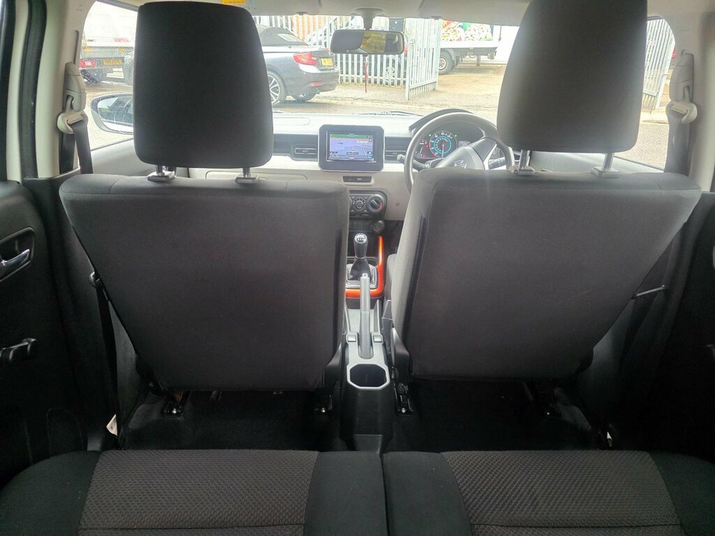 Suzuki Ignis Hatchback #17