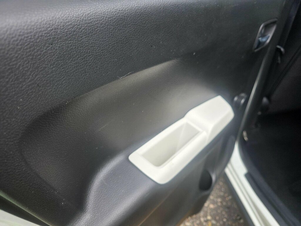 Suzuki Ignis Hatchback #24