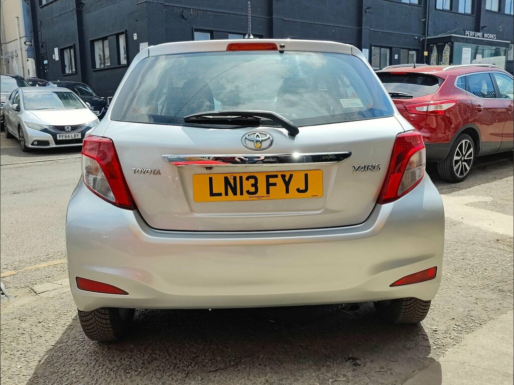 Toyota Yaris 1.33 Dual Vvt-i Tr Multidrive S Euro 5 LN13FYJ Silver #5