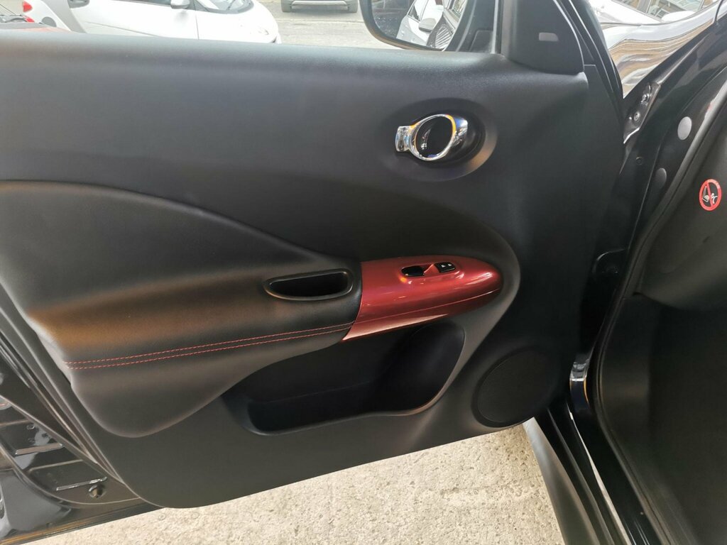 Nissan Juke 1.2 Tekna Dig-t 115 Bhp White #29