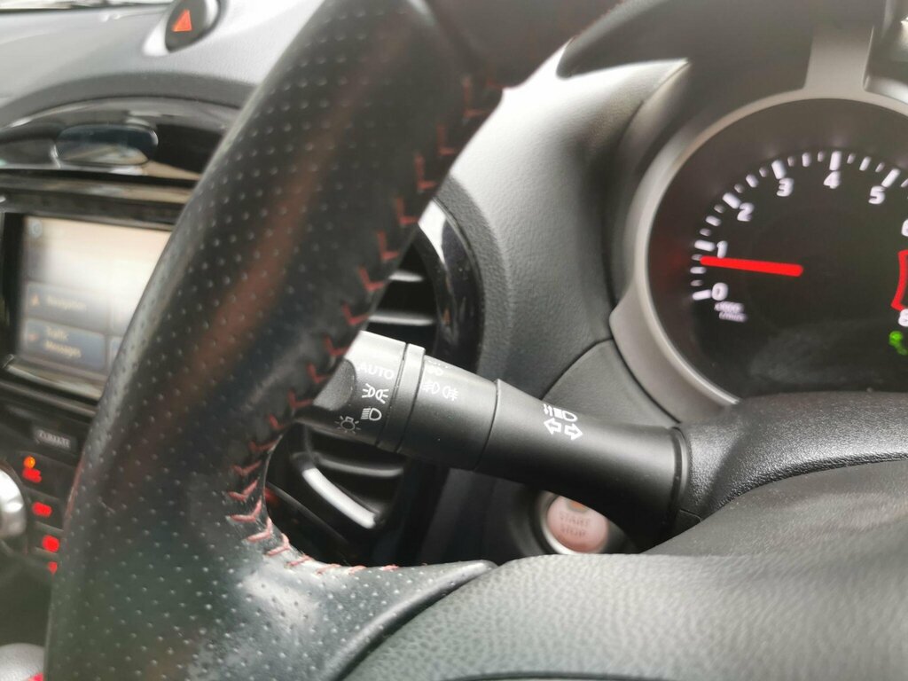 Nissan Juke 1.2 Tekna Dig-t 115 Bhp White #22