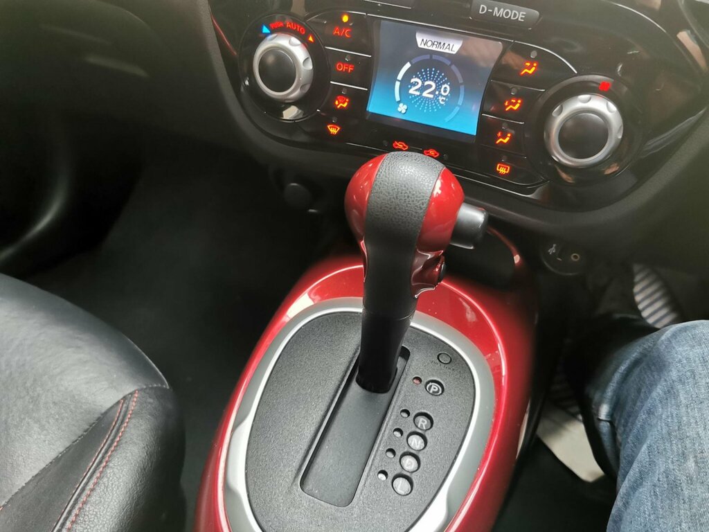 Nissan Juke 1.2 Tekna Dig-t 115 Bhp White #15