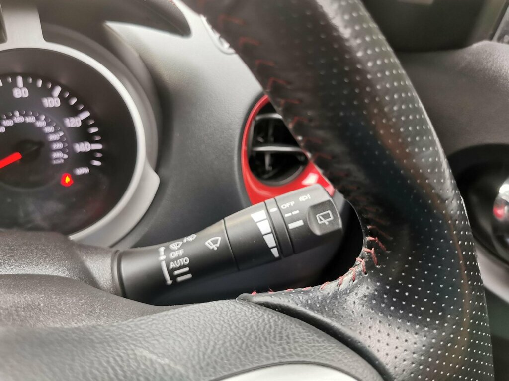 Nissan Juke 1.2 Tekna Dig-t 115 Bhp White #23