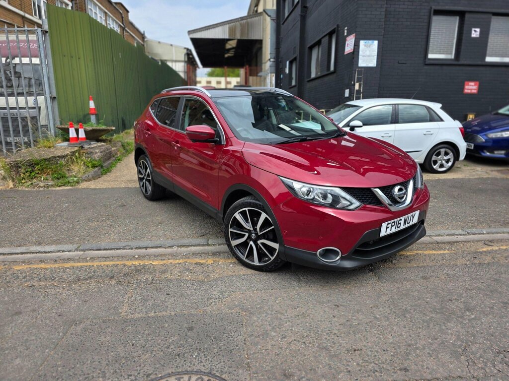 Nissan Qashqai 1.2 Dig-t Tekna Xtron 2Wd Euro 6 Ss Red