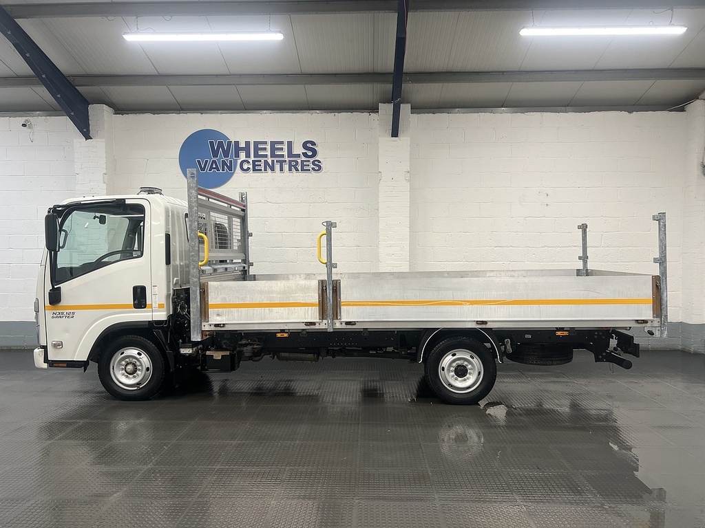 Isuzu Grafter 1.9D N35 Green Dropside LT23EFJ White #2