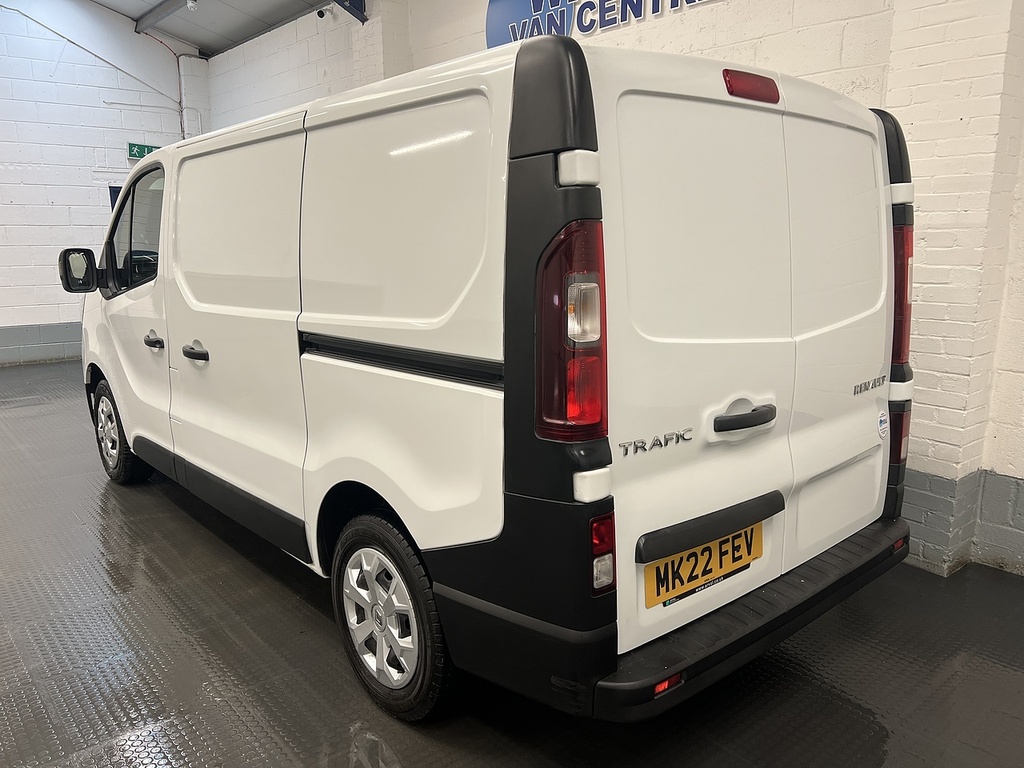 Renault Trafic 2.0 Dci Blue Sl28 Business Panel Van Ma MK22FEV White #3