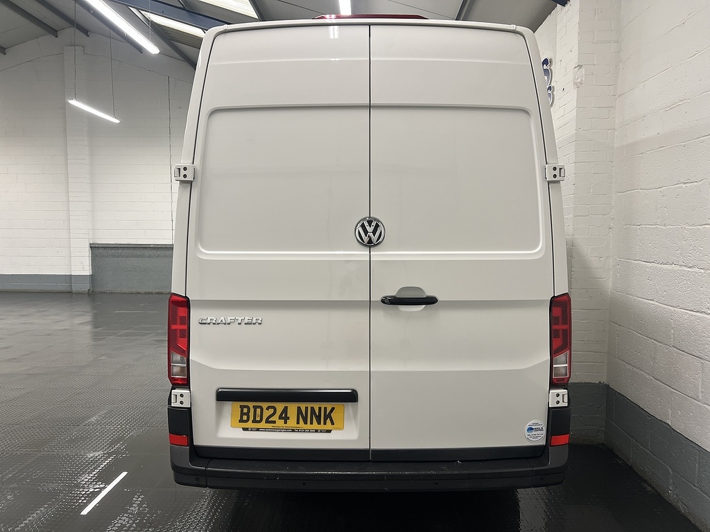 Volkswagen Crafter 2.0 Tdi Cr35 Commerce Panel Van BD24NNK White #4