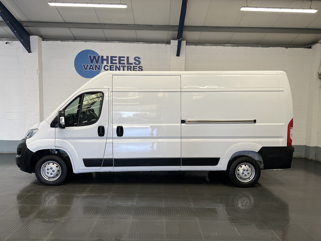 Citroen Relay 2.2 Bluehdi 35 Enterprise Edition Panel Van Di YL23EHD White #2