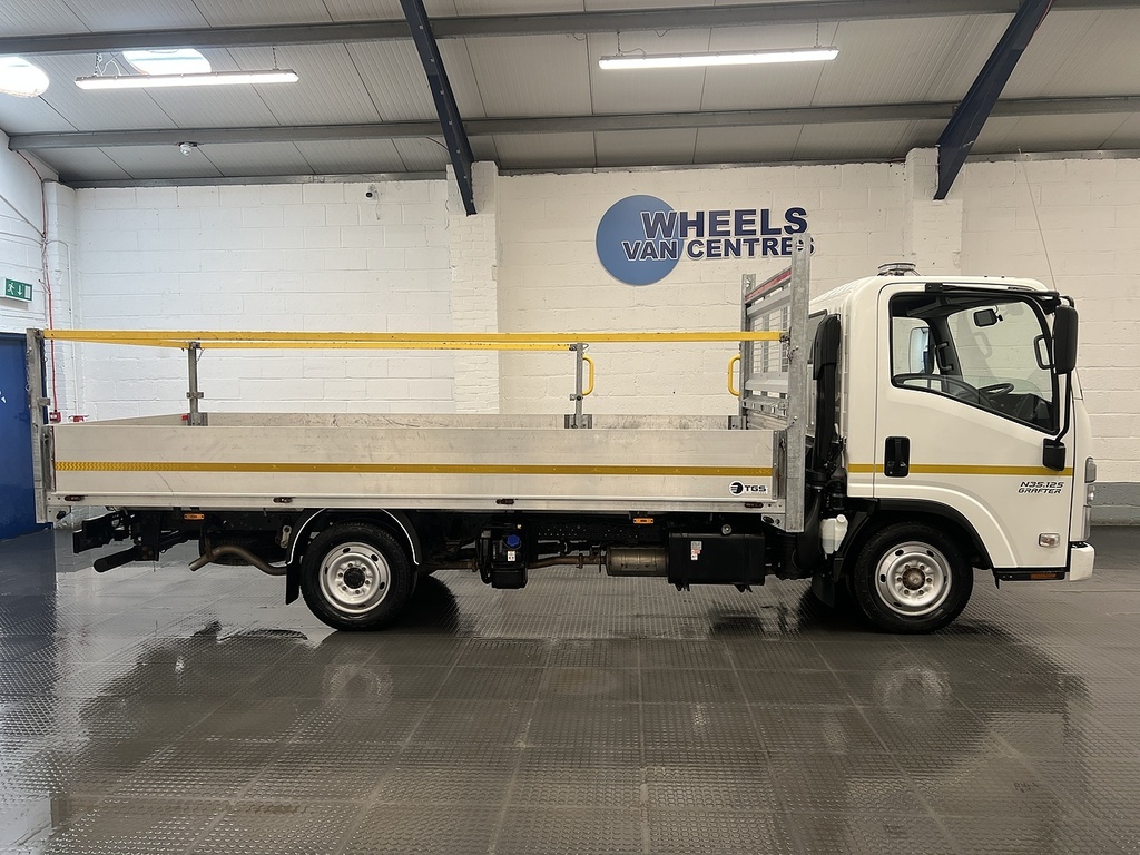 Isuzu D N35 1.9 Dropside LT23DWK White #4