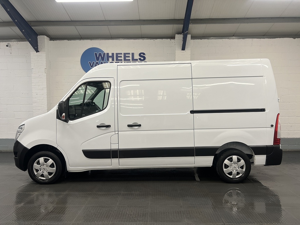 Nissan InterStar 2.3 Dci 33 Acenta Panel Van Fwd White #2
