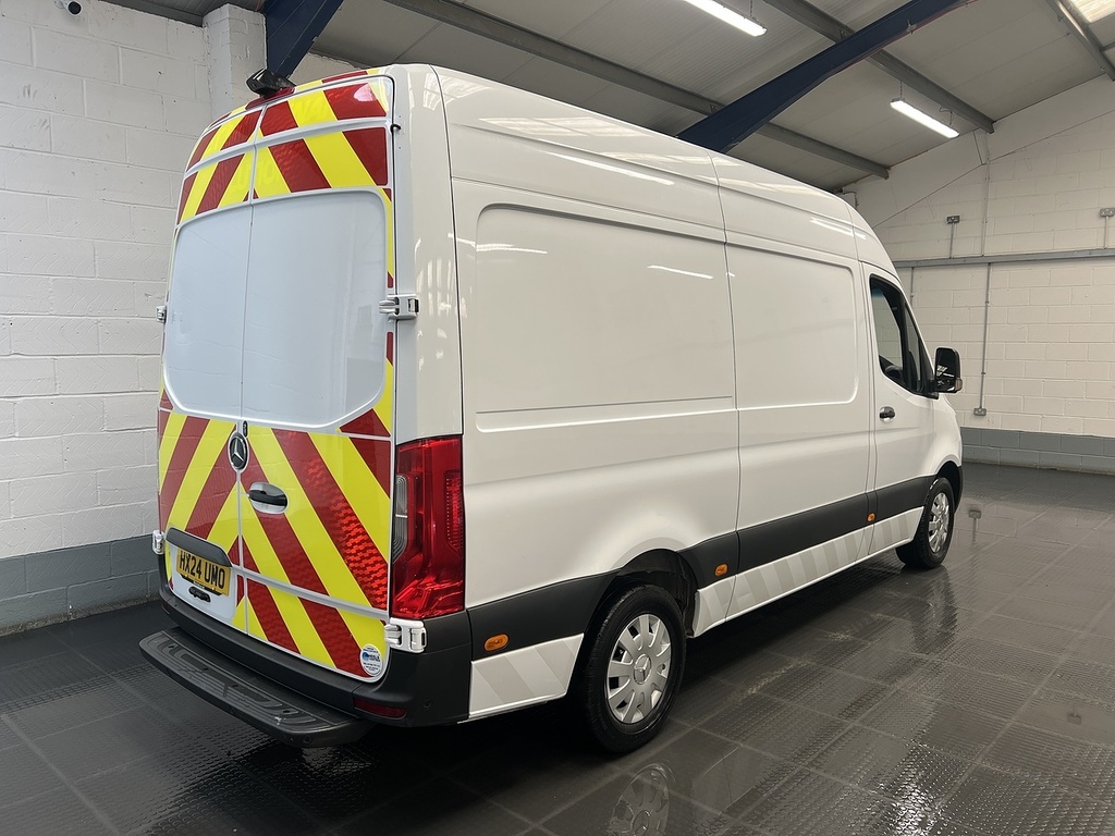 Mercedes-Benz Sprinter 2.0 317 Cdi Premium Panel Van White #5