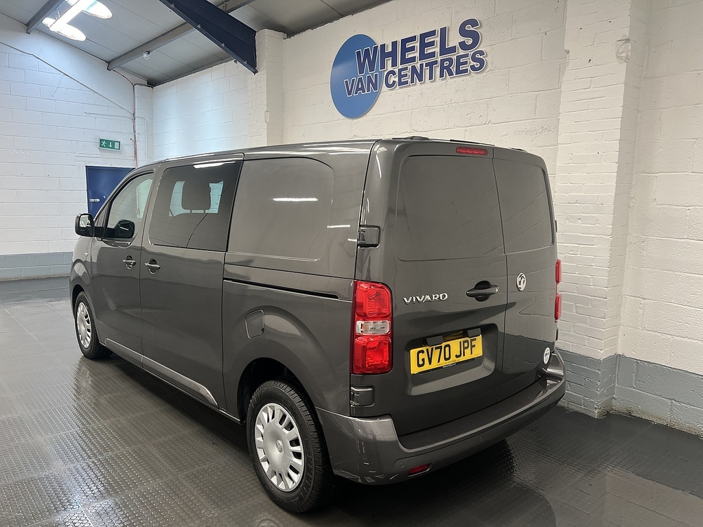 Vauxhall Vivaro Vivaro 2.0 Turbo D 3100 Sportive Crew Van L1 H1 Eu Grey #3