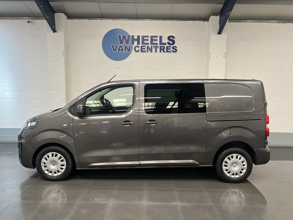 Vauxhall Vivaro Vivaro 2.0 Turbo D 3100 Sportive Crew Van L1 H1 Eu Grey #2
