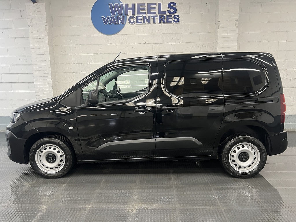 Peugeot Partner 1.5 Bluehdi 1000 Professional Standard Panel Van 5 CE74YPG Black #2