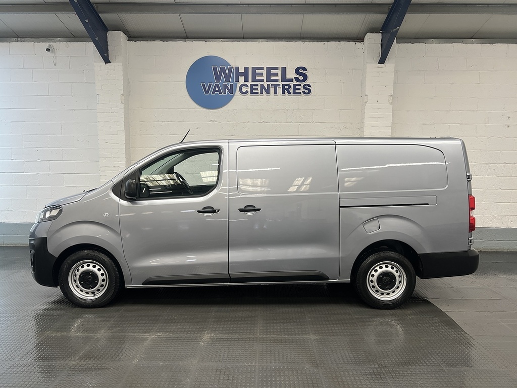 Vauxhall Vivaro 2.0 Turbo D 3100 Prime Panel Van 6Dr Grey #2