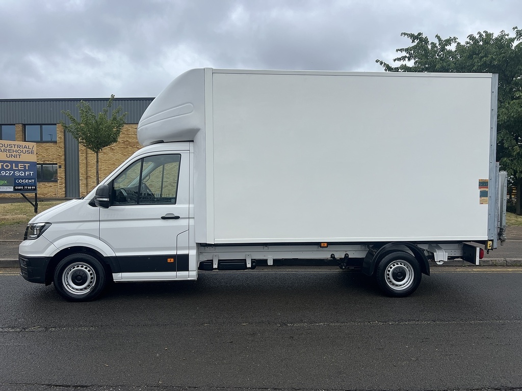 Volkswagen Crafter 2.0 Tdi Cr35 Startline Luton Van White #2