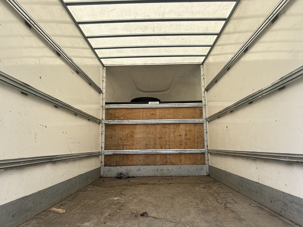 Volkswagen Crafter 2L Startline White #5