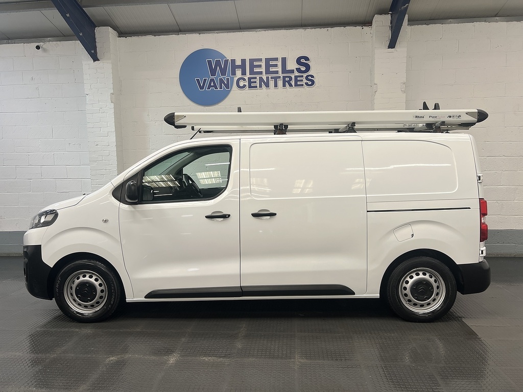 Citroen Dispatch 1.5 Bluehdi 1000 X M Panel Van 6Dr F NL69EBA White #2