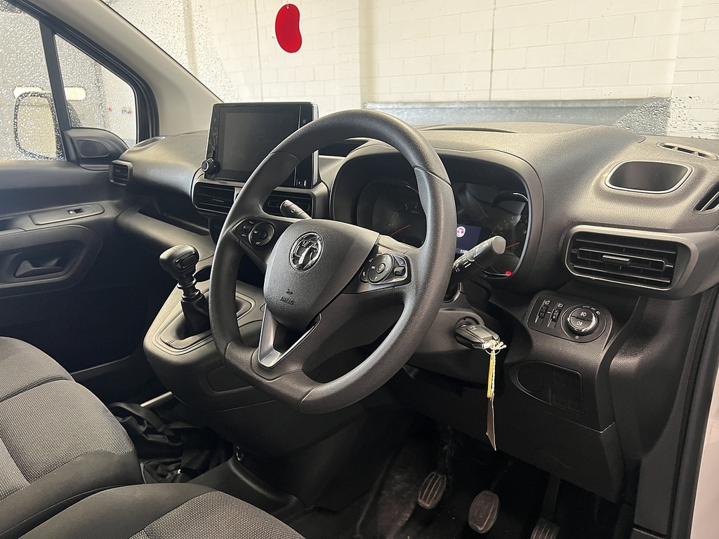 Vauxhall Combo 1.5 Turbo D 2300 Pro Panel Van L White #6