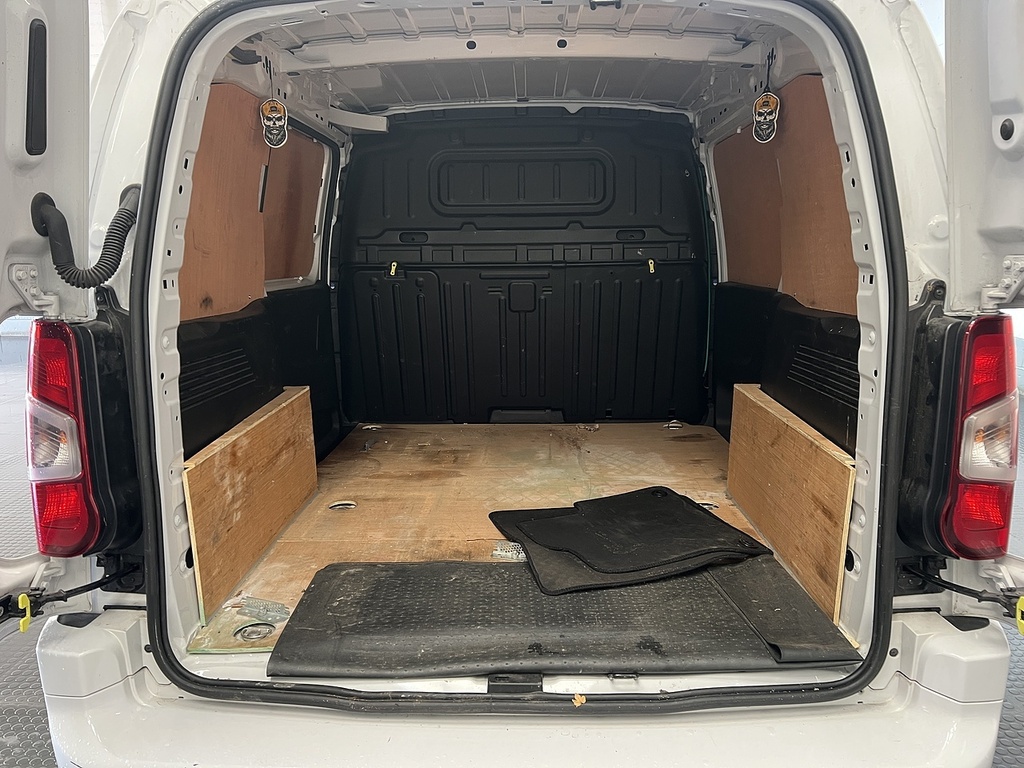Vauxhall Combo 1.5 Turbo D 2300 Pro Panel Van L White #5