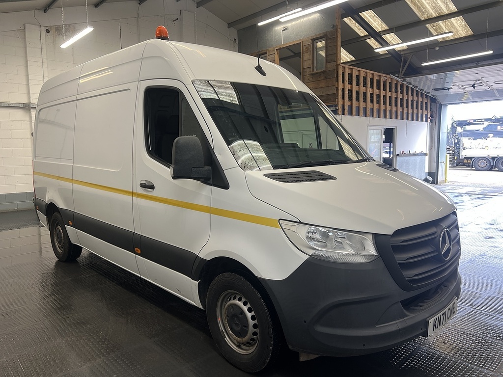 Mercedes-Benz Sprinter 2.0 315 Cdi Progressive Panel Van Manua White #4
