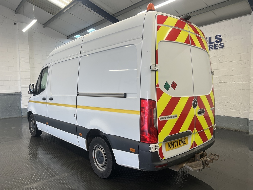 Mercedes-Benz Sprinter 2.0 315 Cdi Progressive Panel Van Manua White #2