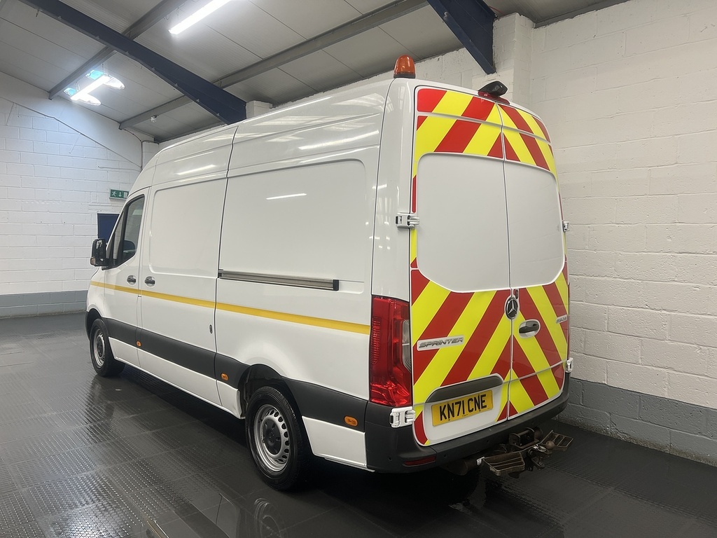 Mercedes-Benz Sprinter 2.0 315 Cdi Progressive Panel Van Manua KN71CNE White #3