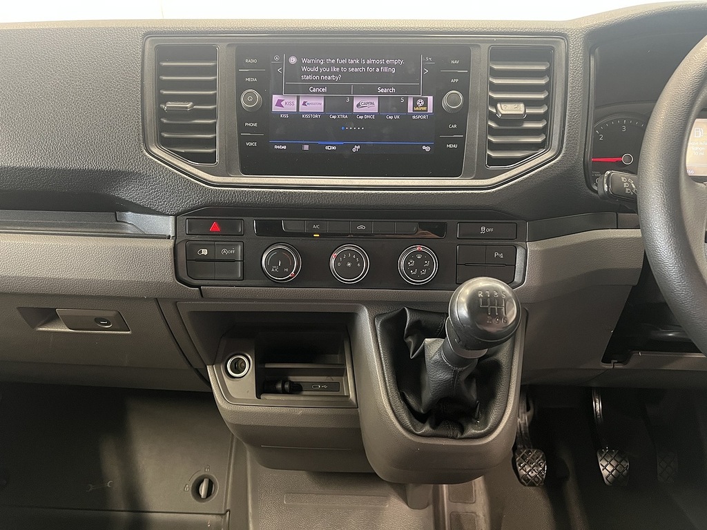 Volkswagen Crafter Mpv White #8