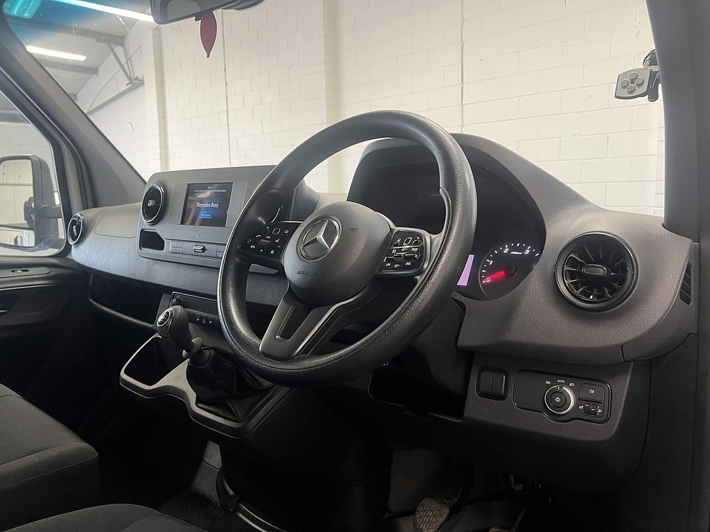 Mercedes-Benz Sprinter 2.0 315 Cdi Progressive Luton Van Manua White #4